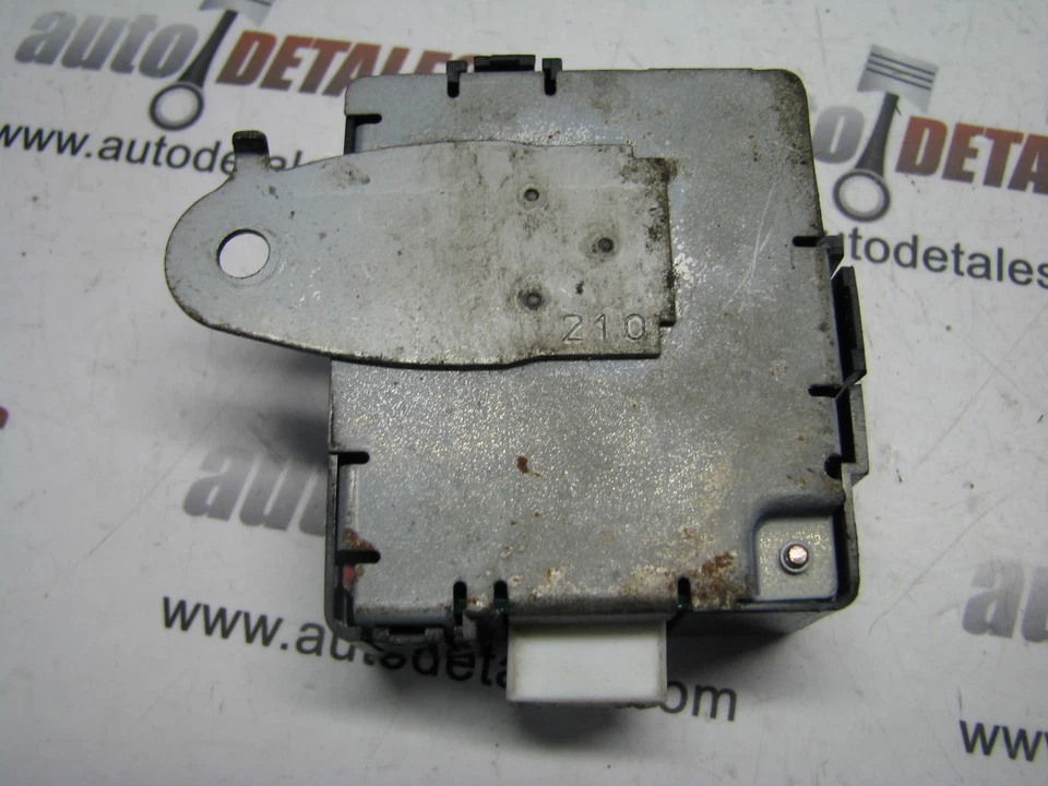 Toyota Corolla Station Wagon CHIUSURA PORTA WIRELESS 89741-12290 Usato 2003 - Immagine 2 di 4