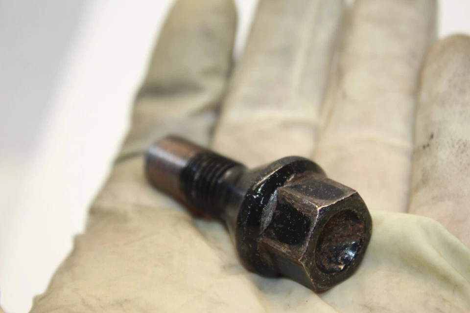 1996 - 2002 BMW Z3 conjunto de 20 parafusos de porca de roda OEM - Imagem 4 de 4