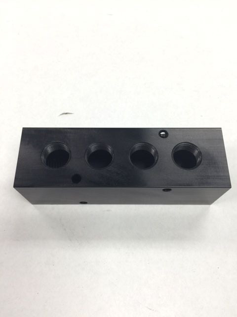 AIR CYLINDER MANIFOLD BLOCK SPLITTER 1/2" FPT x 3/8" FPT OUT