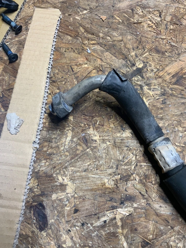 Conjunto de mangueira de linha de sucção A/C UAC para 2009-2014 Ford Expedition - Imagem 3 de 4