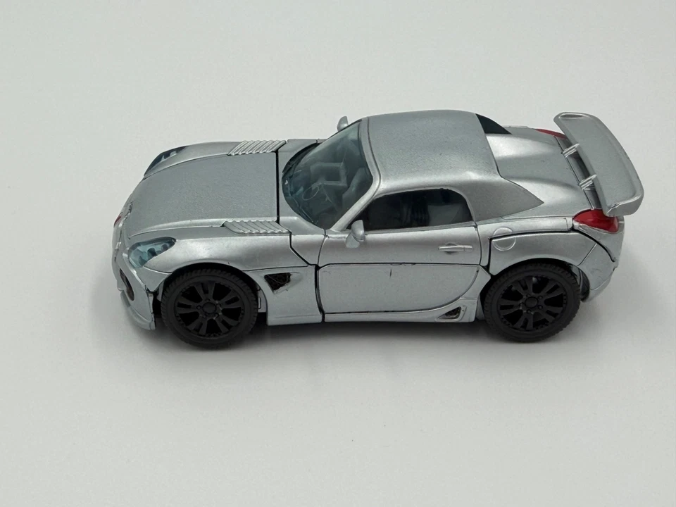 TRANSFORMERS AUTOBOT JAZZ SS-10 STUDIO SERIES DELUXE CLASS #10 - Image 3 of 4