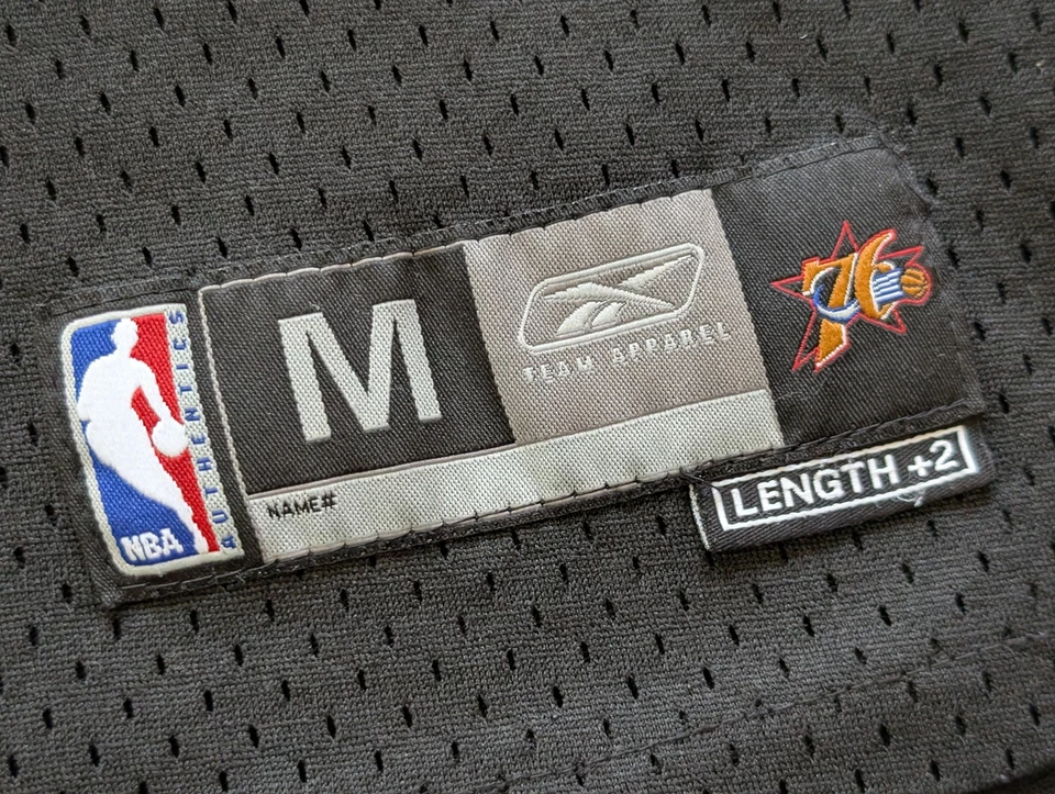 Camiseta Philadelphia 76ers Juvenil Mediana Negra NBA Baloncesto Chris Webber Reebok Foto 3 de 4