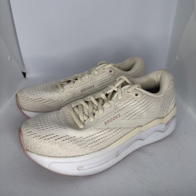 Brooks Ghost 2 Max Women s Running Shoes Size 6.5 Regular Width