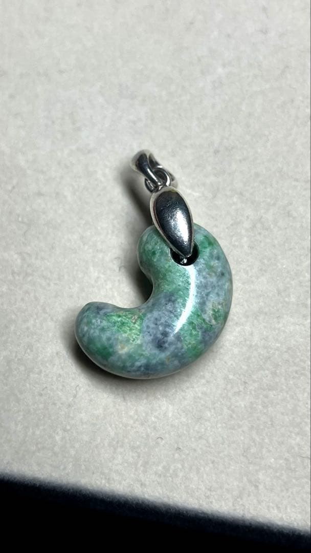 Itoigawa Jade Magatama Pendant 925 Silver Engraved Natural Power Stone Japan