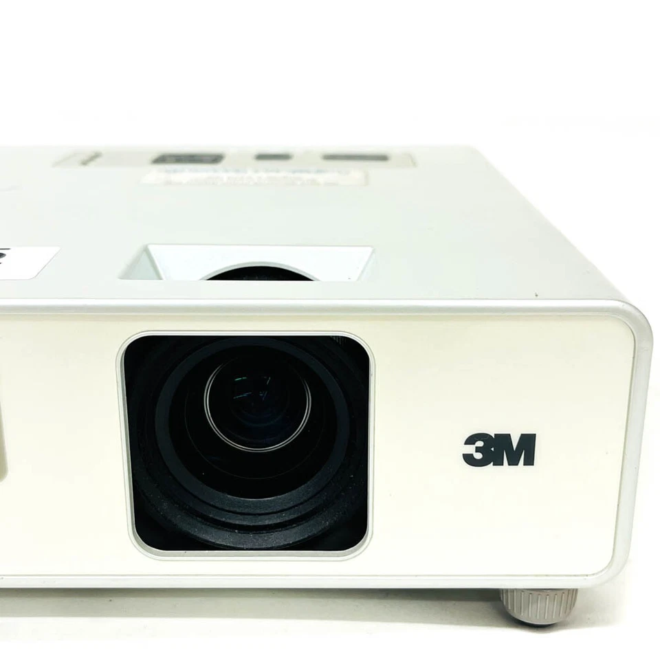 3M X20 Portable 3LCD Projector XGA 1024x768 px 2000 lumens w/o Remote - Image 4 of 4