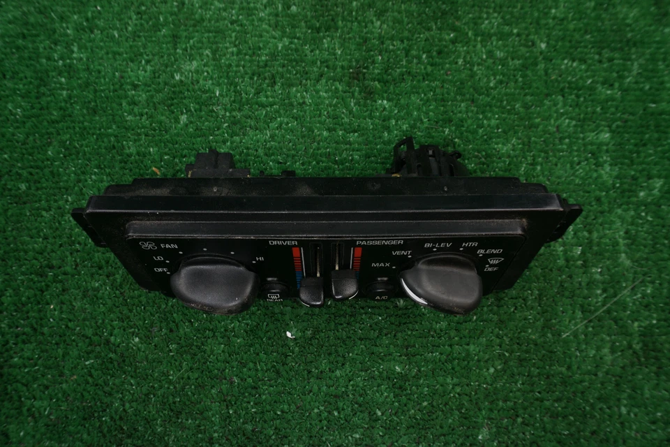 2000 2001 2002 2003 2004 2005 Buick Century control de CA fabricante de equipos originales Foto 2 de 4