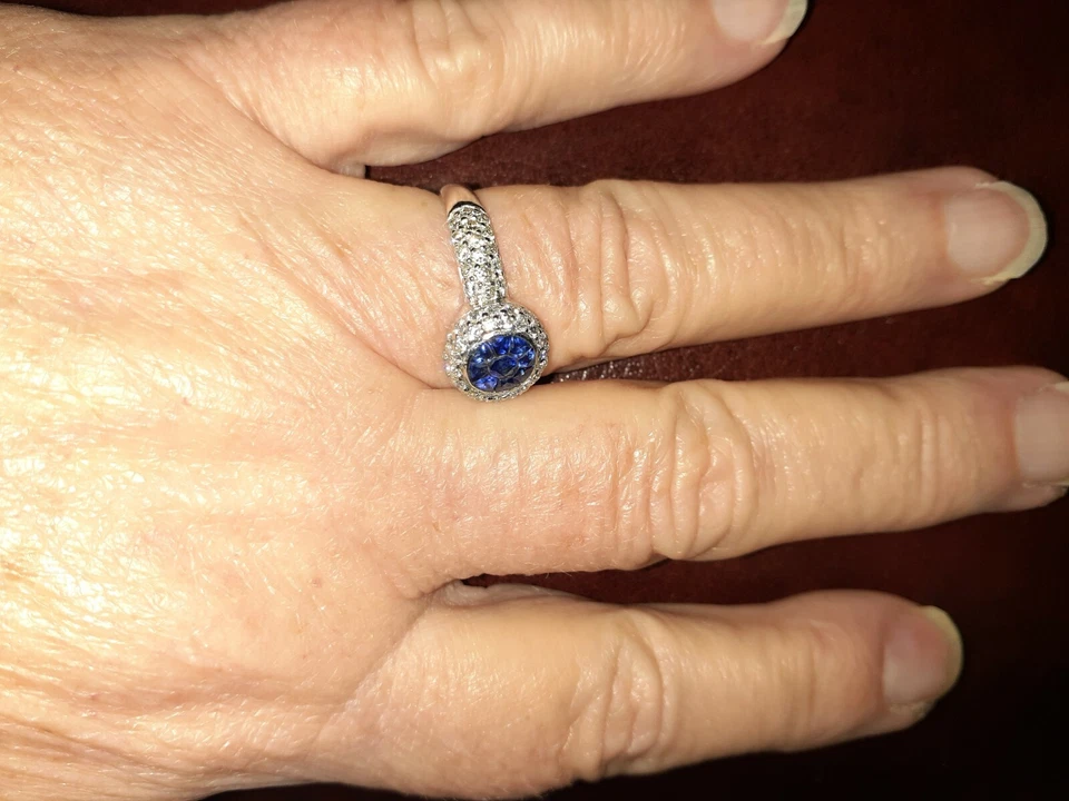 Juego de anillos/pendientes de oro blanco de 14 quilates con diamantes y zafiro azul Effy Foto 4 de 4