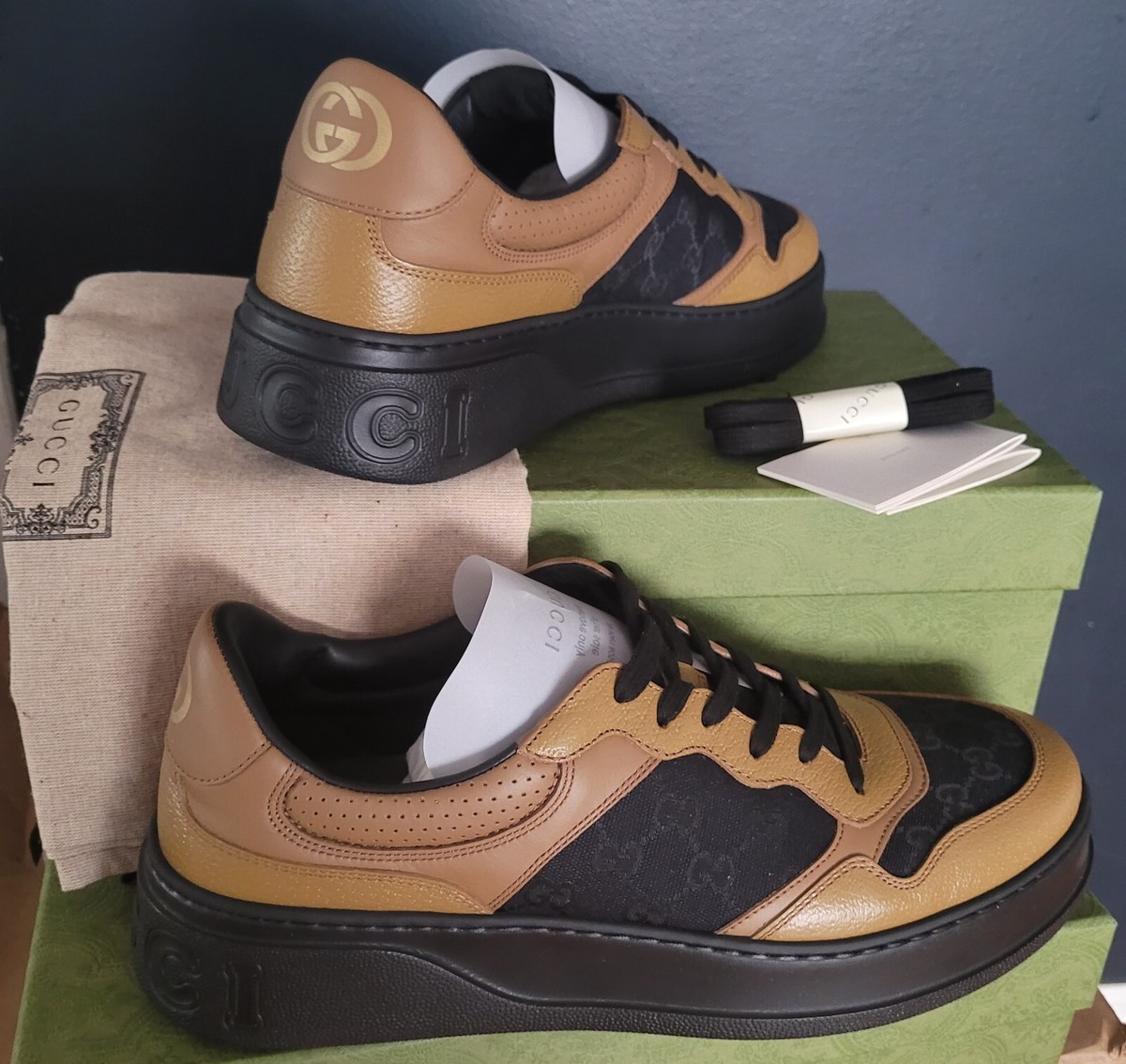【関税&送料込】Gucci Camel Gg Fabric And Suede Re-Motion Sn NEW AUTHENTIC GUCCI GG EMBOSSED SNEAKER MEN'S