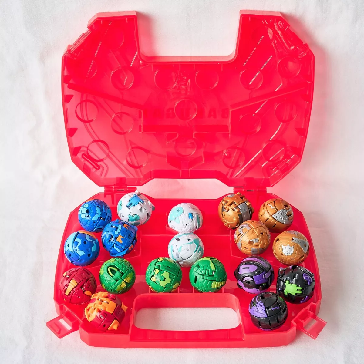 Lot of 18 BAKUGAN Figures in Red Case Battle Brawlers Toys No Cards or  Tokens