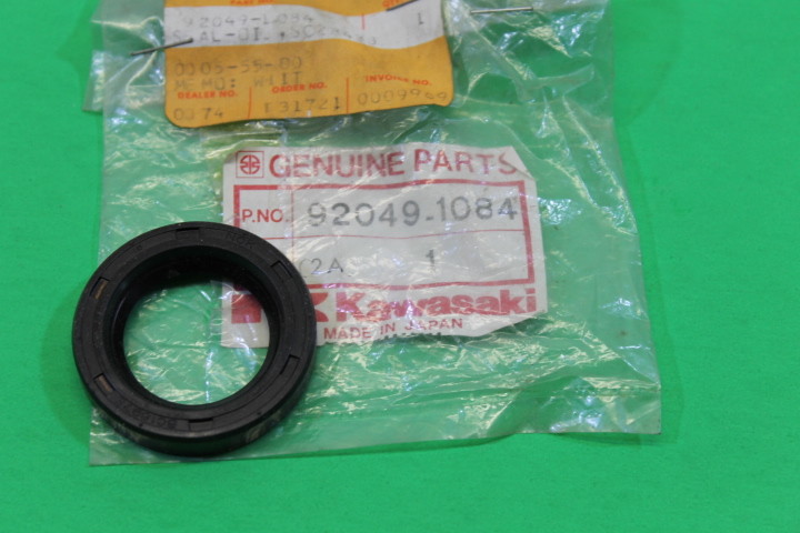NOS Kawasaki 1982-1997 KZ ZL ZN LTD Oil Seal 92049-1084 | eBay