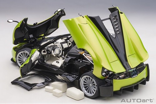PAGANI HUAYRA ROADSTER VERDE FIRENZE 1:18 by AUTOART 78288 BRAND NEW RELEASE - Picture 5 of 12