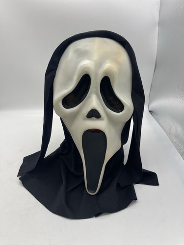 Scream Ghostface Mask Easter Unlimited T Stamp Fun World Glow in the Dark 9206S