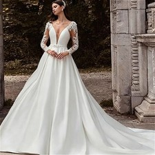 Classic V Necked A Line Wedding Dresses Laces Appliques Customized Bride Gowns