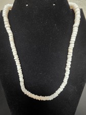 Vtg Hawaiian Large Smooth Puka Shell Necklace With Silver Tone Barrel Clasp