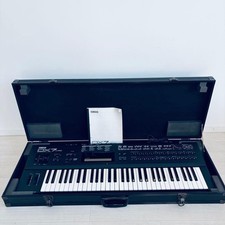 YAMAHA DX7II-FD 61-Key Digital FM Synthesizer with Hard Case