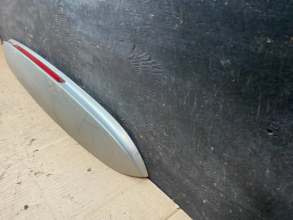 Honda Odyssey 1995 a 1998 alerón trasero puerta fabricante original u6396 DG Foto 2 de 4