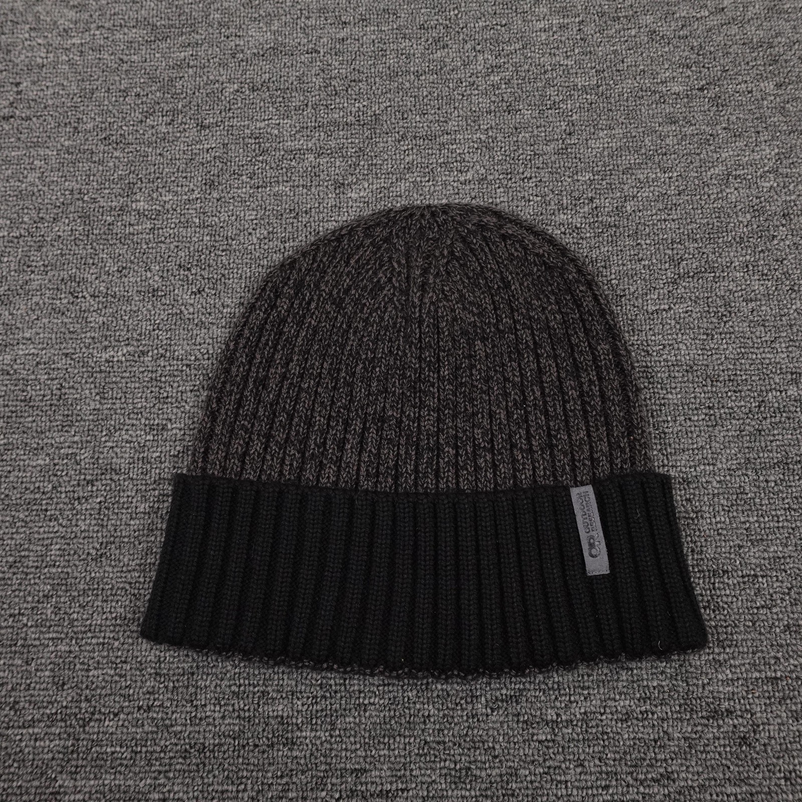 Outdoor Research Hat Beanie Fitted Mens One Size Gray Black Ribbed Knit Winter