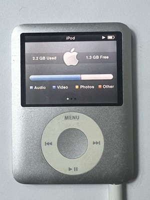 最終お値下げ！【新品未使用‼️】Apple iPod nano 4GB シルバー Apple iPod® nano 4GB (Silver) Portable MP3 player/photo viewer at