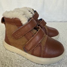 Toddler UGG Boots Size 6 Brown Leather Suede Sheepskin Lining