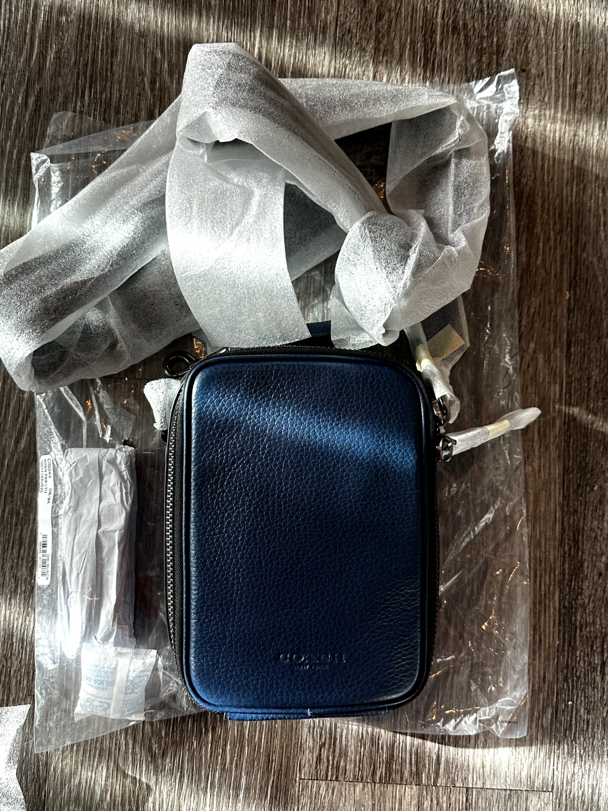 Borsa a tracolla Coach CL948 Stanton nuova con etichette in raffinata pelle di ciottoli blu intenso