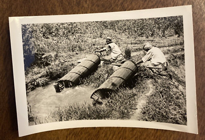 1940s Archimedes Screw Water Transport System Men Working Travel Real Photo P4q2