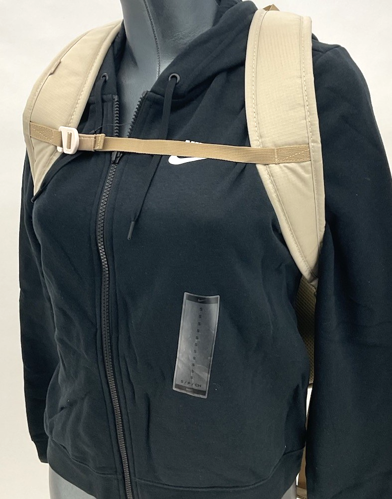 beginners hiking backpack How To Choose The Right Backpack For Day Hikes