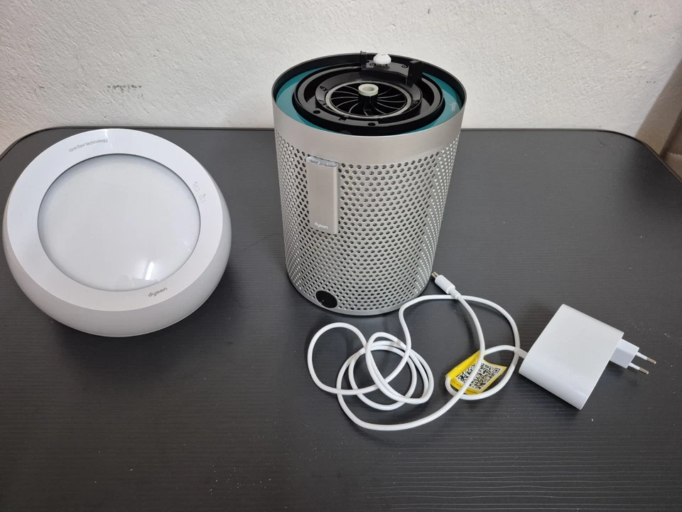 Dyson Pure Cool Me Luftreiniger - Weiß/Silber (275910-02) in OVP  Neuwertig  - Bild 3 von 4