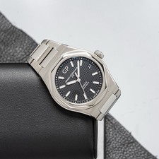 Girard-Perregaux Laureato Men's Black Watch - 81010-11-634-11A
