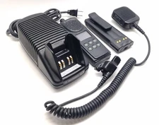 Motorola XTS 3000 16CH H09UCF9PW7BN 800MHz Two Way Radio & Accessory Kit