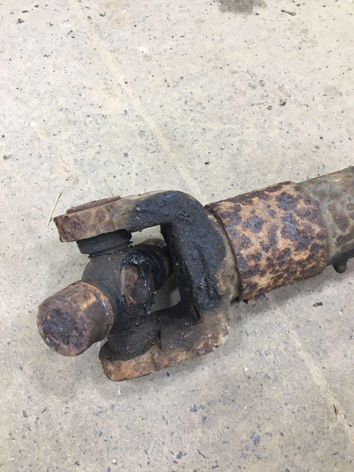 Front Drive Shaft CHEVY PICKUP 2500 95 96 97 98 99 00 - Image 2 of 3