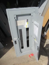 GE AEF3422MB Panelboard 225A Main Lug 277/480 Volt 3PH4W 42 Circuit -E2377