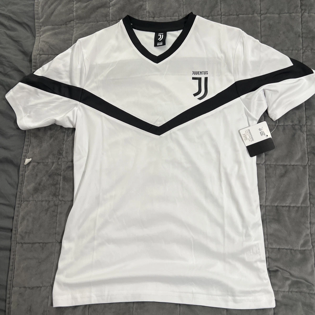 Men's sales juventus shirt