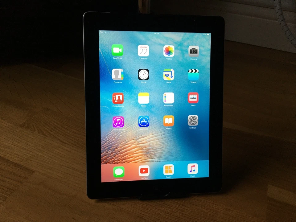 Apple iPad (3rd generation) · 64GB · Cellular, photo 1 of 5