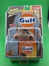 Johnny Lightning 1970 Volkswagen Beetle Gulf 164 With Rack Weathered Jlcp7453