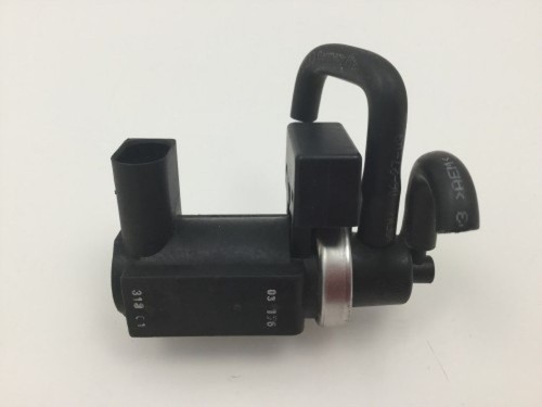 Audi A8 S8 D3 4E 2003 Diesel 202kW Turbolader Druckwandler Magnetventil GOD39257