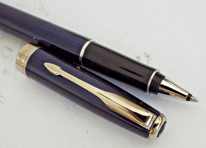 Mint Black Lacquer Parker Sonnet Rollerball Pen Chrome / Silver trim France NOS