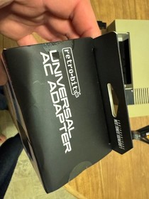 Nintendo NES video game system console w/ controller, cables WORKS