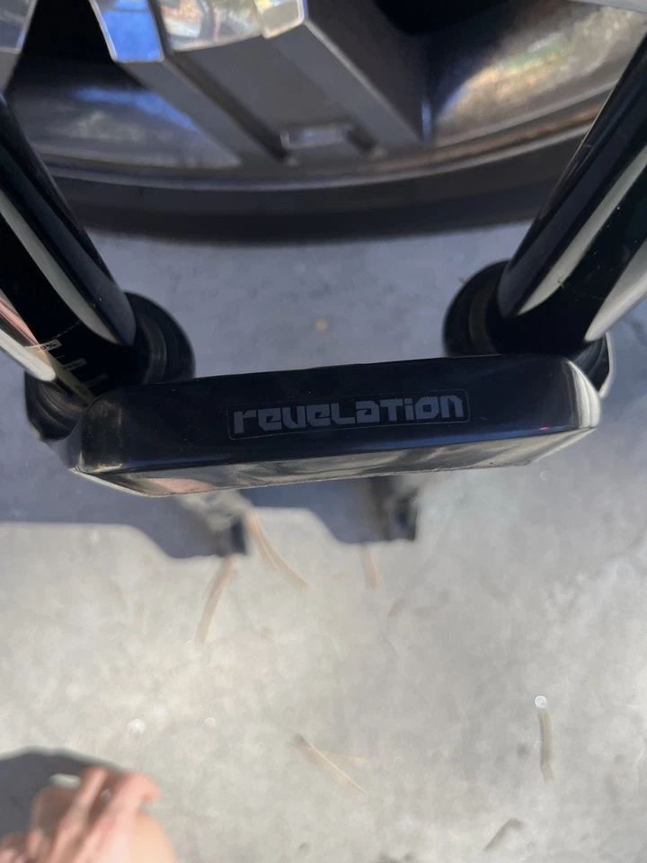 RockShox Revelation Fork 27.5” 150mm - Image 2 of 4
