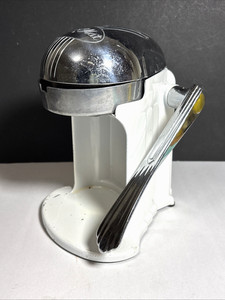Vtg Rival Juice-O-Mat Single Action Juicer 462-C Art Deco White Chrome, 1940-50s
