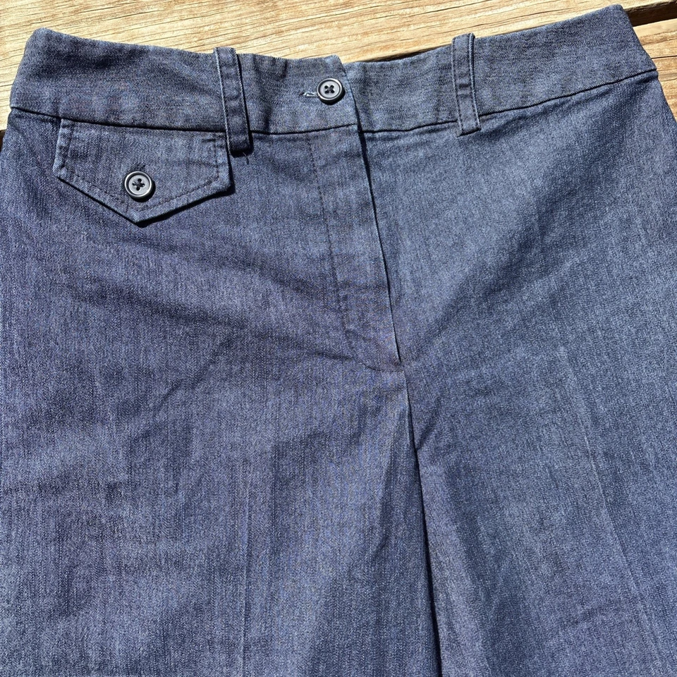 Larry Levine Women’s Stretch Dark Wash Soft Denim Bermuda Capri Shorts Size 4 - Image 2 of 4