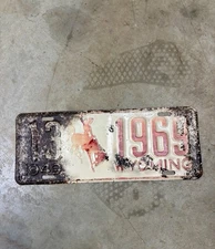 1949 Wyoming passenger car license plate( 13-1069 ) Converse County