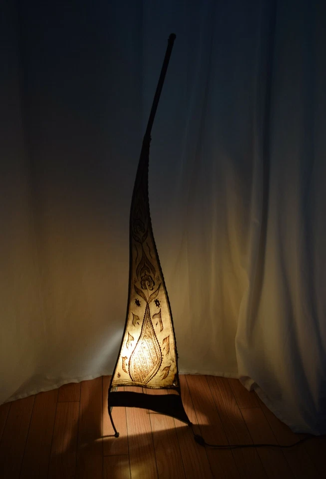 Lámpara marroquí de cuero henna piel de cordero de cabra pantalla lámpara de hierro Foto 3 de 4