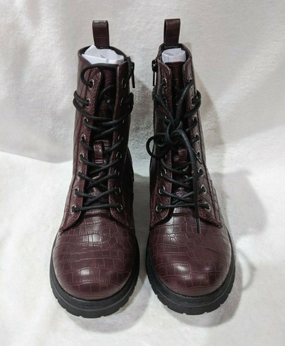 SO Women's Bowfin Burgundy Croco Combat Boots - Sizes 7/7.5/8/8.5/9 NWB - Picture 2 of 6
