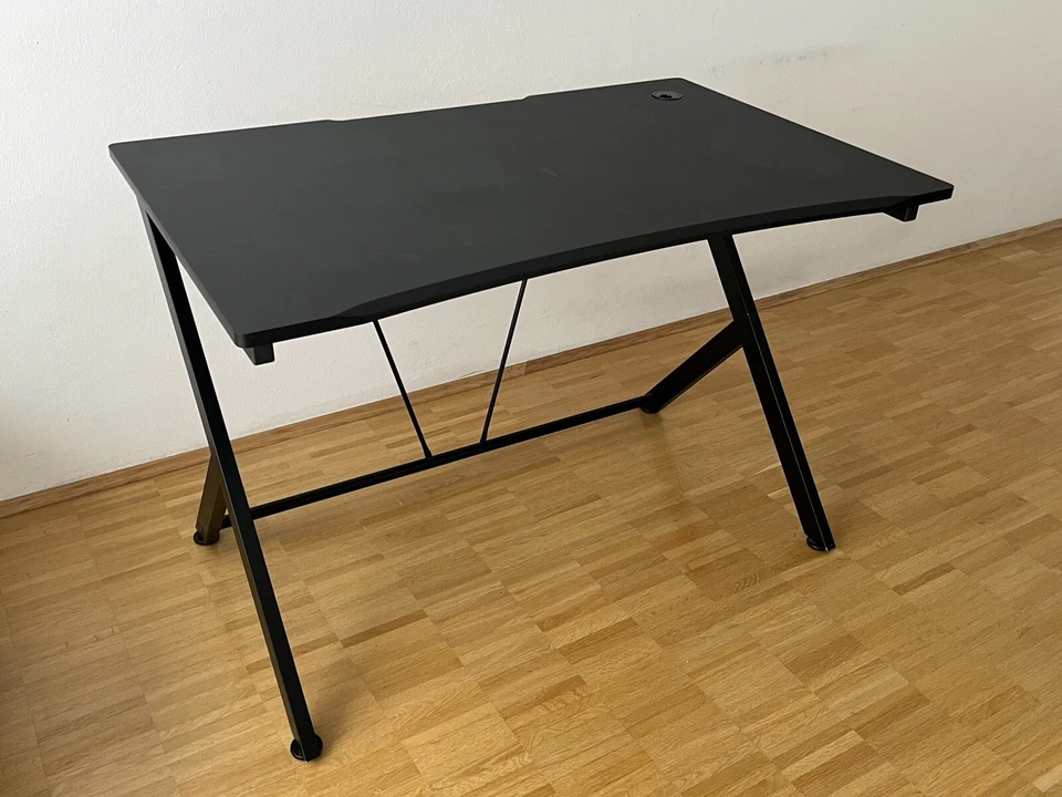 Trust Gaming Tisch - GXT 711 Dominus