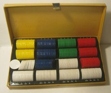 Vintage TAG Plastic Poker Chips in Vinyl Covered Case 5 Colors EXCELLENT  
