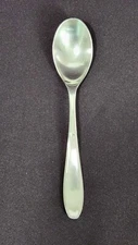 Retroneu Tivoli Contour Satin 18/10 Stainless Flatware Soup Spoon 7 11/16"-8 Av.