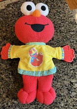 RARE HTF Fisher Price Sesame Street Talking Singing Baby Elmo Puppet 2006 Toy