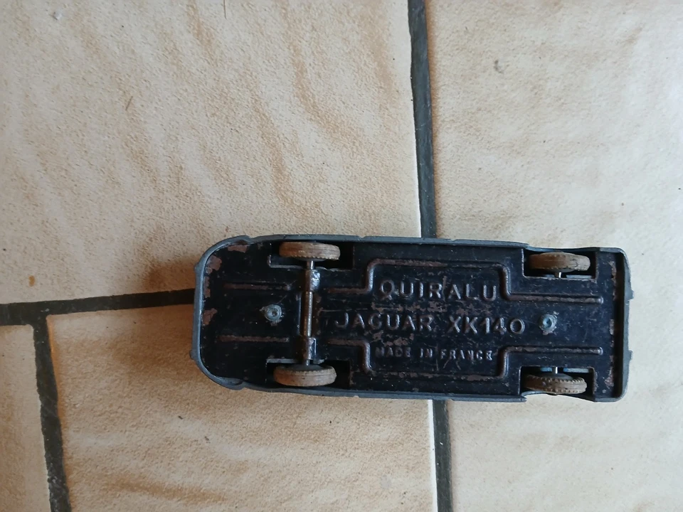 QUIRALU VOITURE JAGUAR XK 140 MADE IN FRANCE 1/43 - Photo 4/4