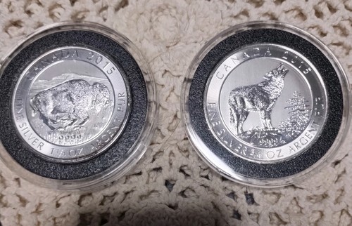 Canadian 2015 Bison 1.25 oz and Canadian 2015 Wolf .75 oz Silver Coins 2oz Total