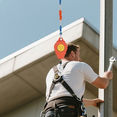 330lb Fall Arrest Protection Equipment 22.97ft Safety Descender For Construction